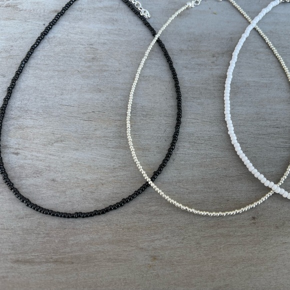 Black solid - Picture 2 of 2